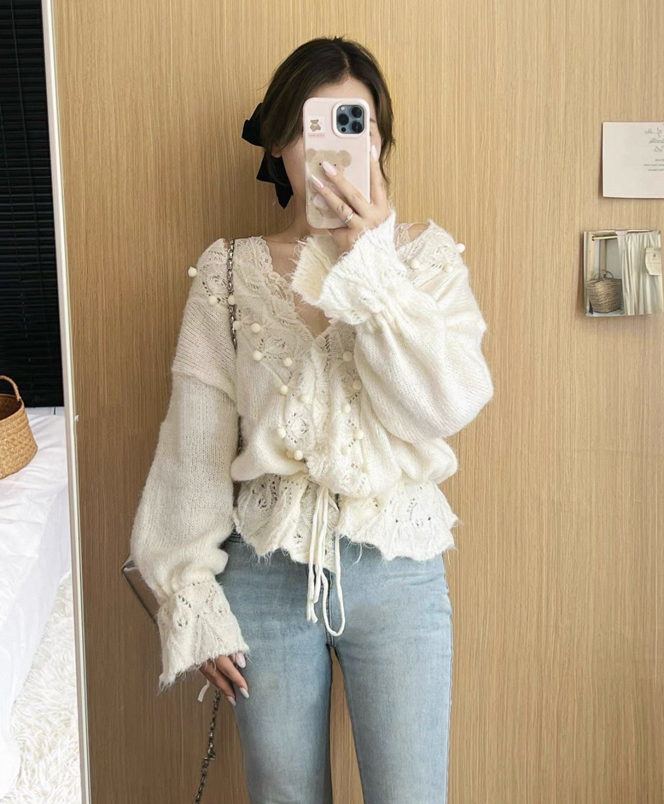 韓系V 領波波鏤空收腰針織上衣