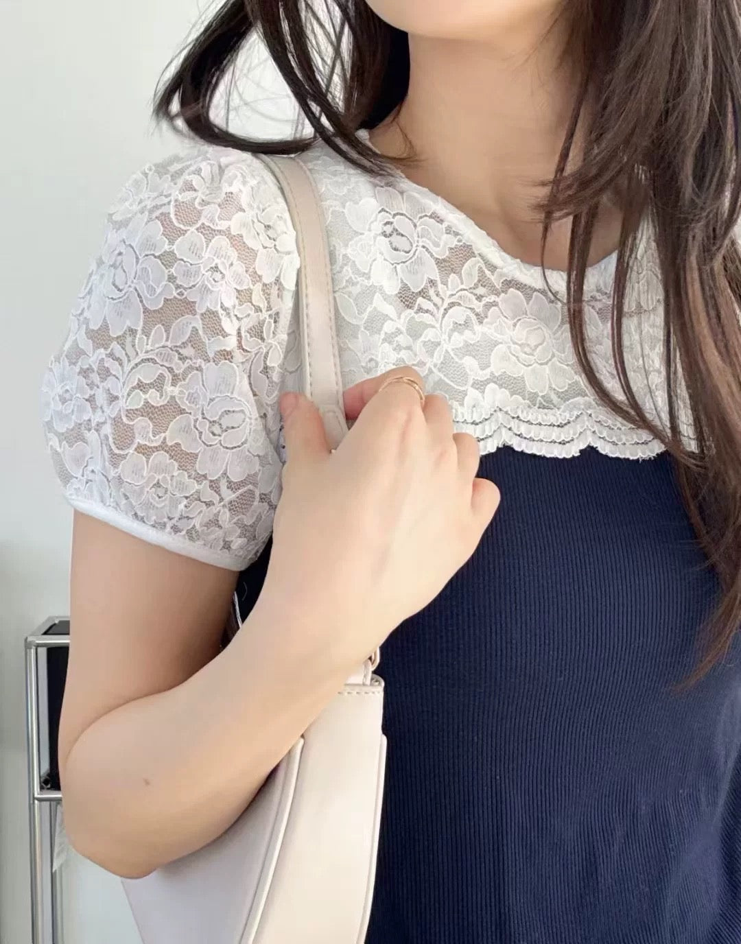 韓系半蕾絲領拼接上衣