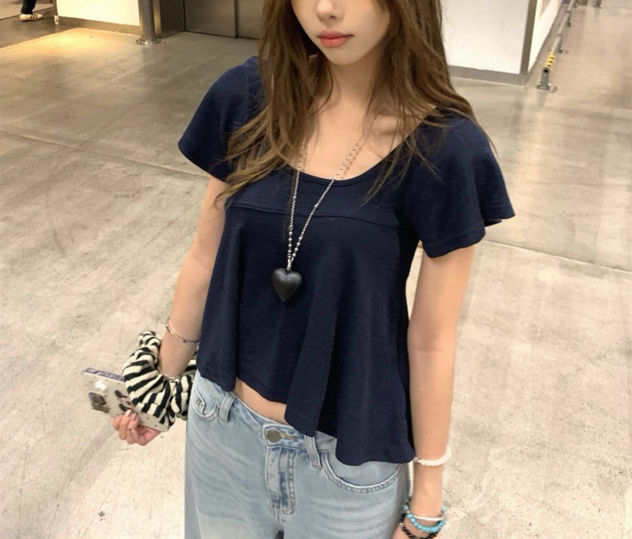 韓系U 領不規則上衣