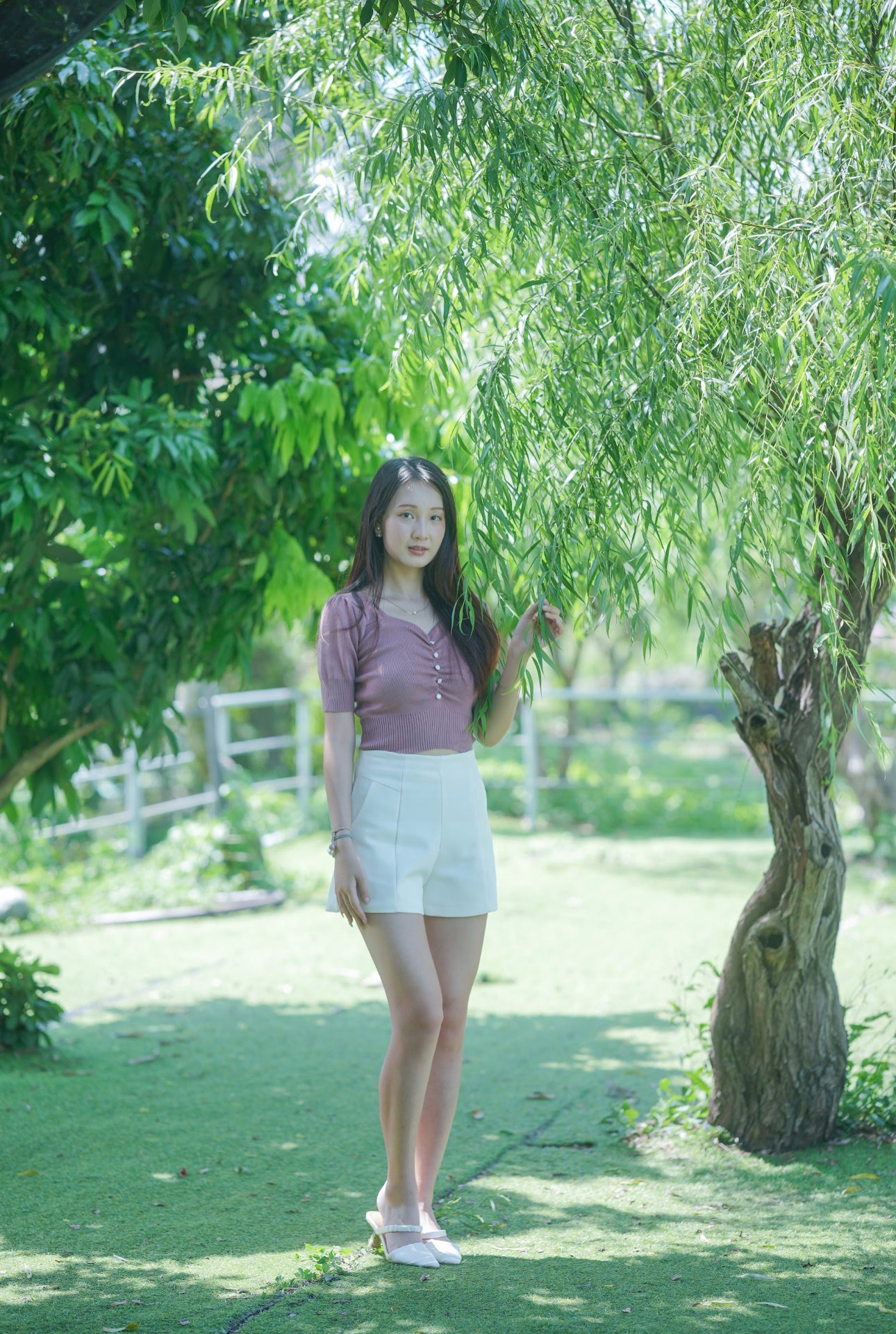 韓系鑽領水珠扣針織上衣 The Drill Collar Bead Button Knitted Top