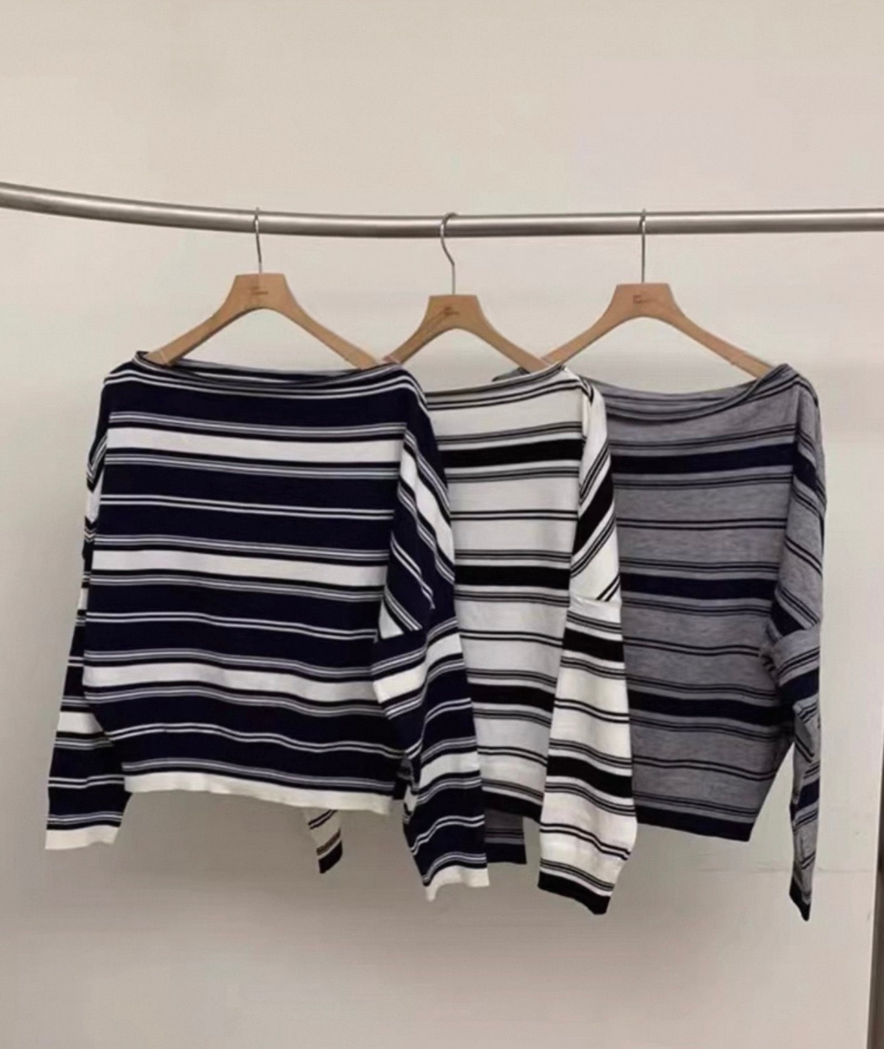 韓系側肩條紋針織上衣