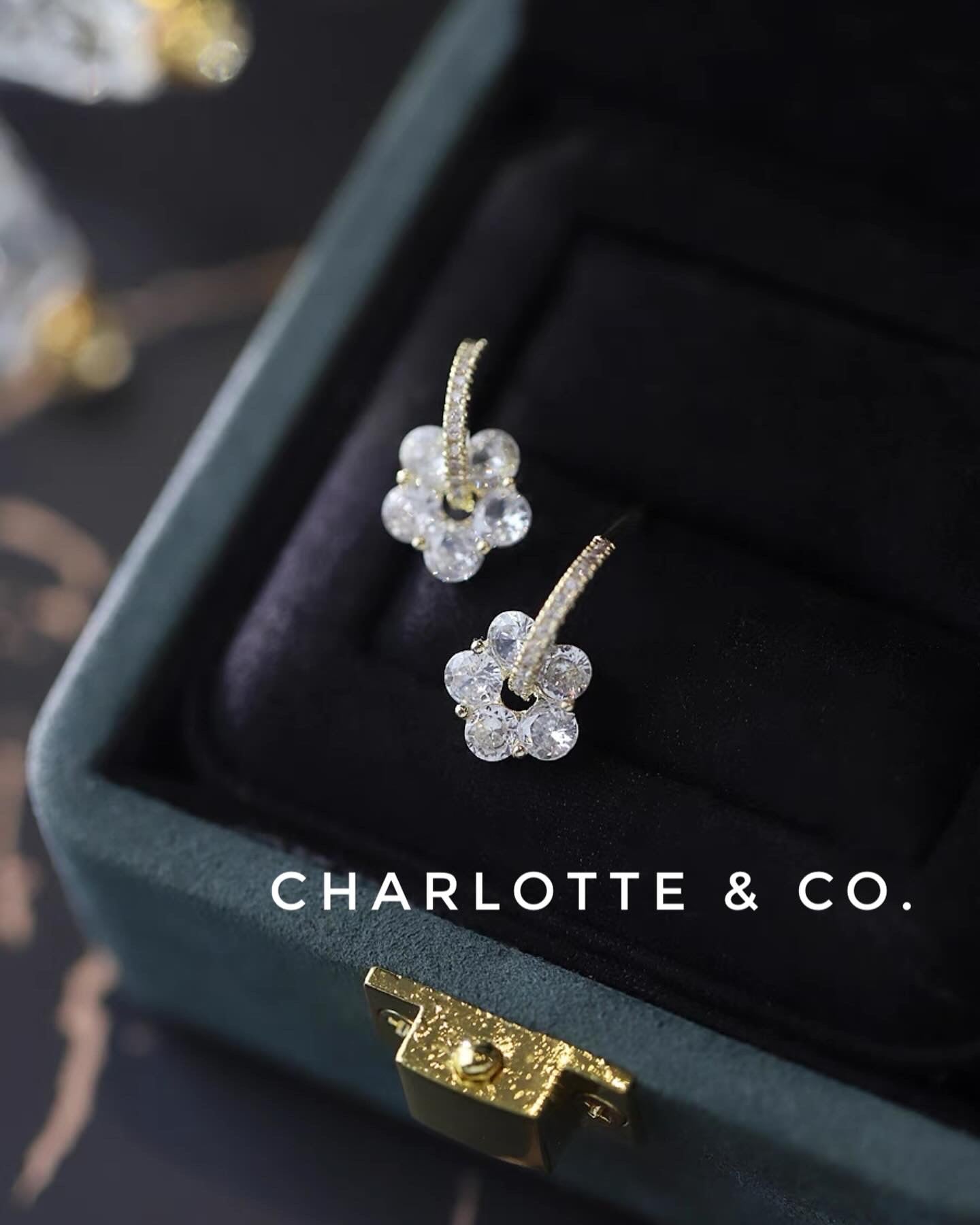 韓系吊水晶花耳環