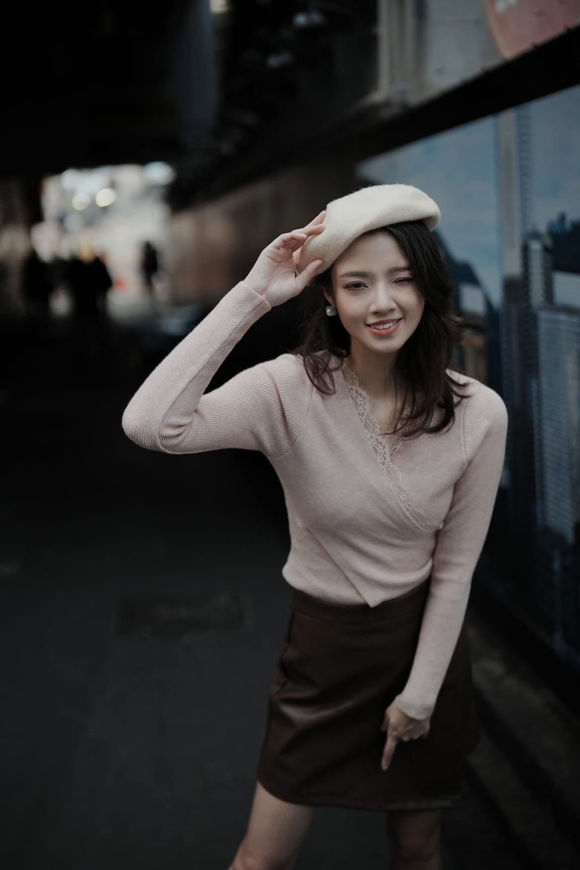 韓系交叉蕾絲細針上衣