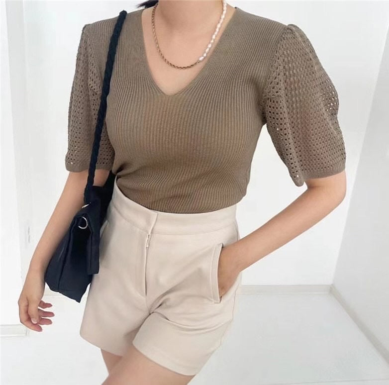 韓系V 領鏤空袖針織上衣