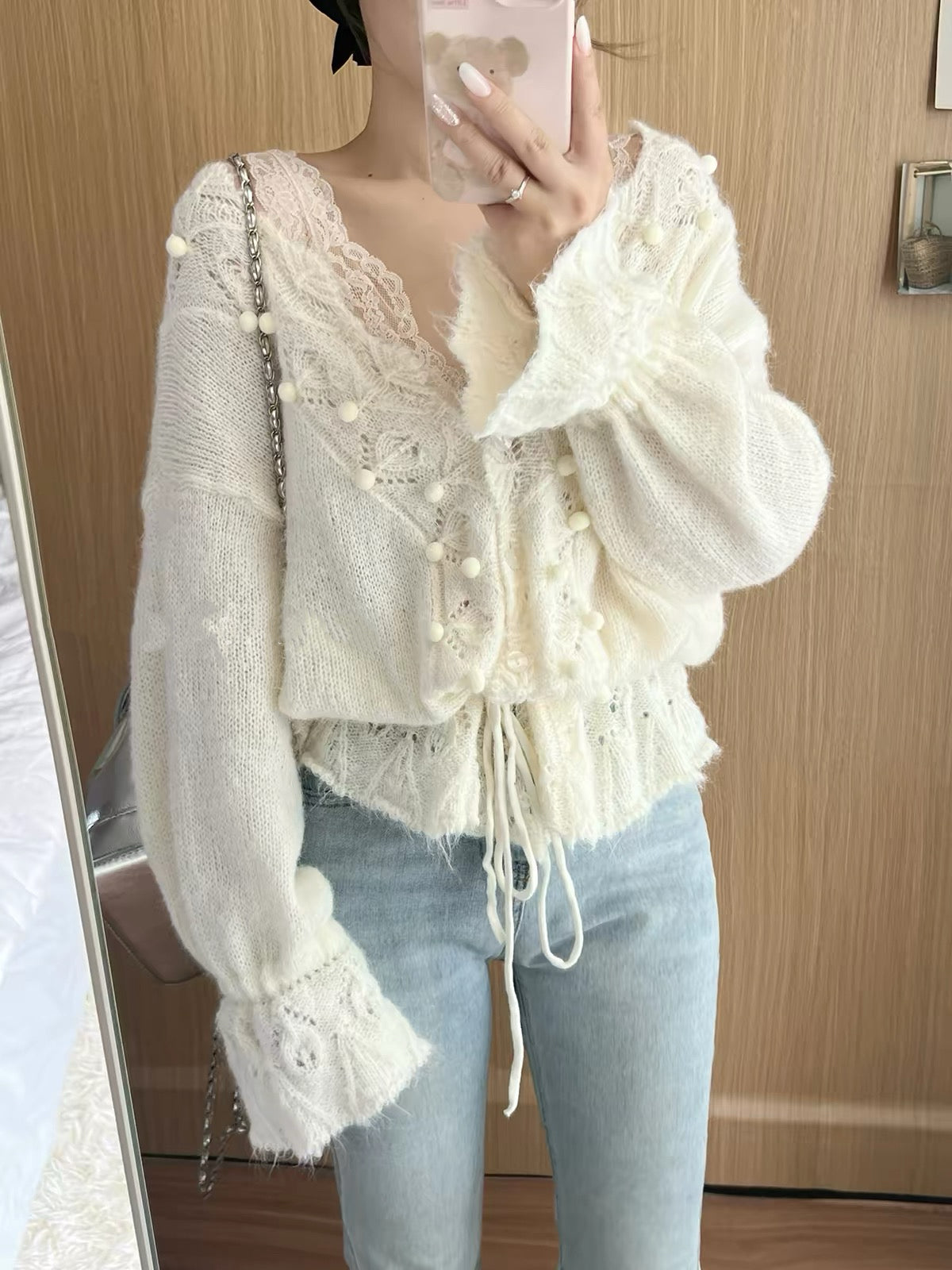 韓系V 領波波鏤空收腰針織上衣