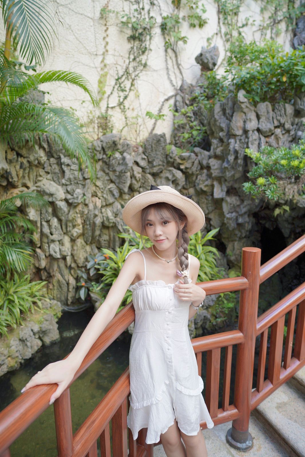 韓系吊帶扣子荷邊裙