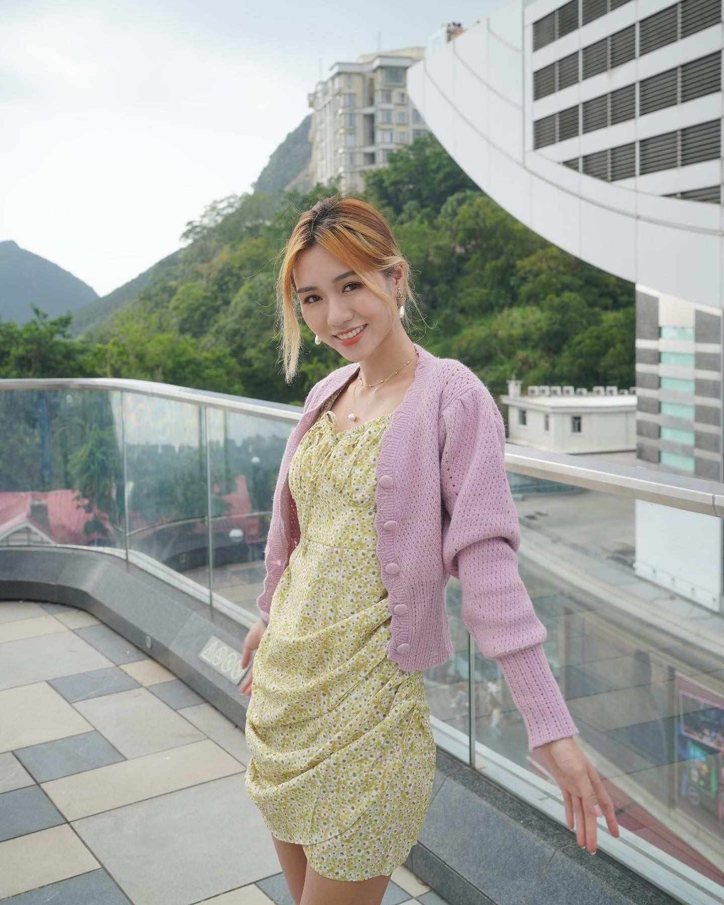 韓系鑽領側褶小碎花裙