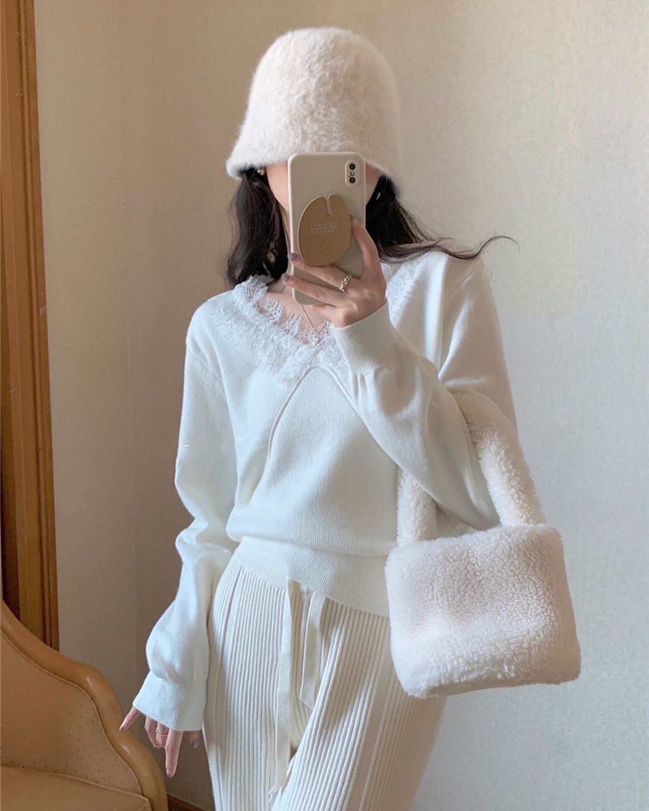 韓系V 領蕾絲邊寬鬆針織上衣